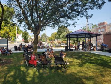 outdoor parkette music series